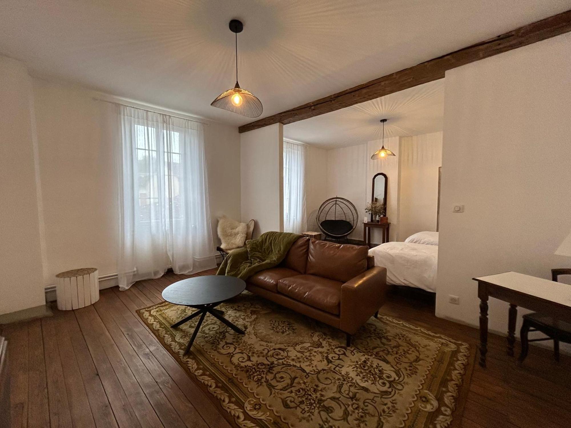 Un Petit Chateau Lauzun Bagian luar foto
