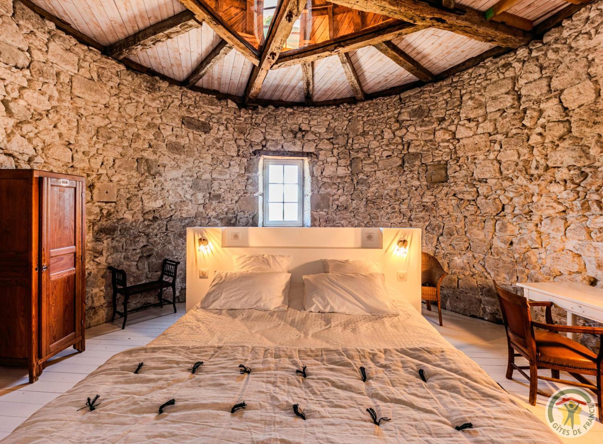 Un Petit Chateau Lauzun Bagian luar foto
