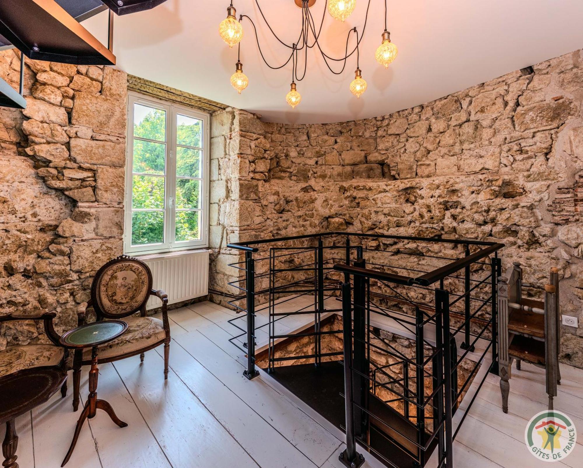 Un Petit Chateau Lauzun Bagian luar foto