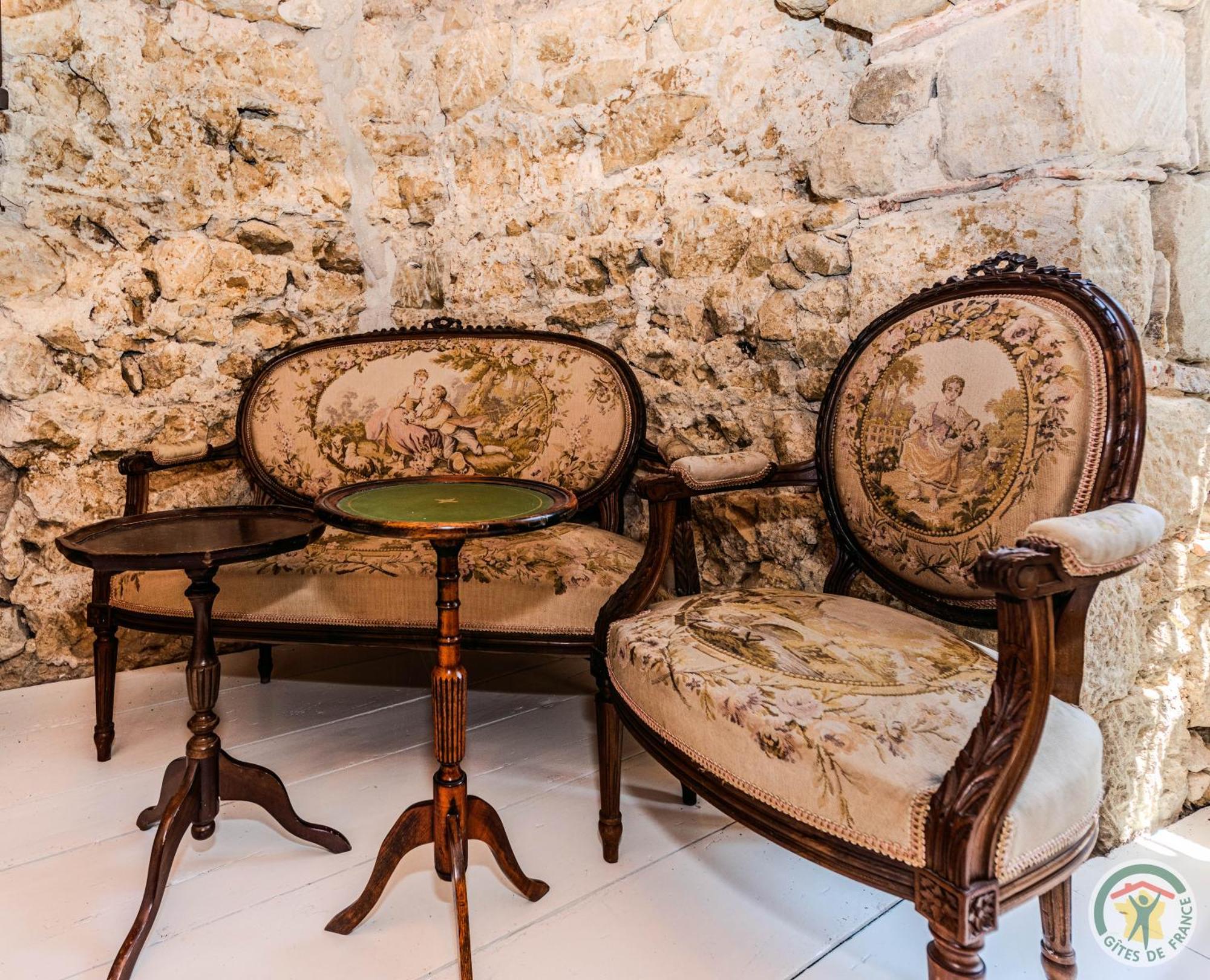 Un Petit Chateau Lauzun Bagian luar foto