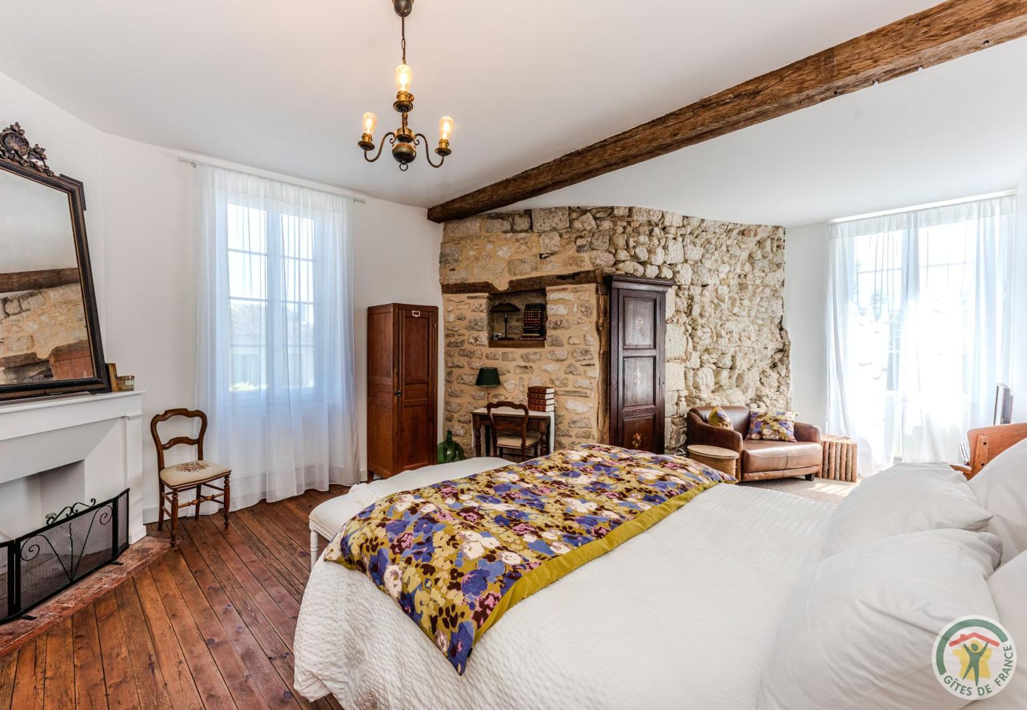 Un Petit Chateau Lauzun Bagian luar foto